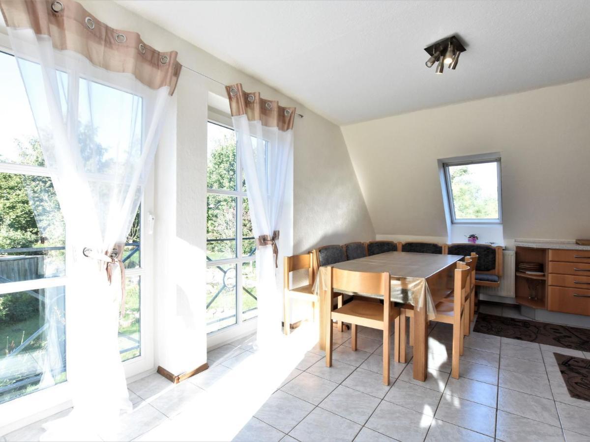 4 Room Holiday Apartment With Garden Kossau Værelse billede
