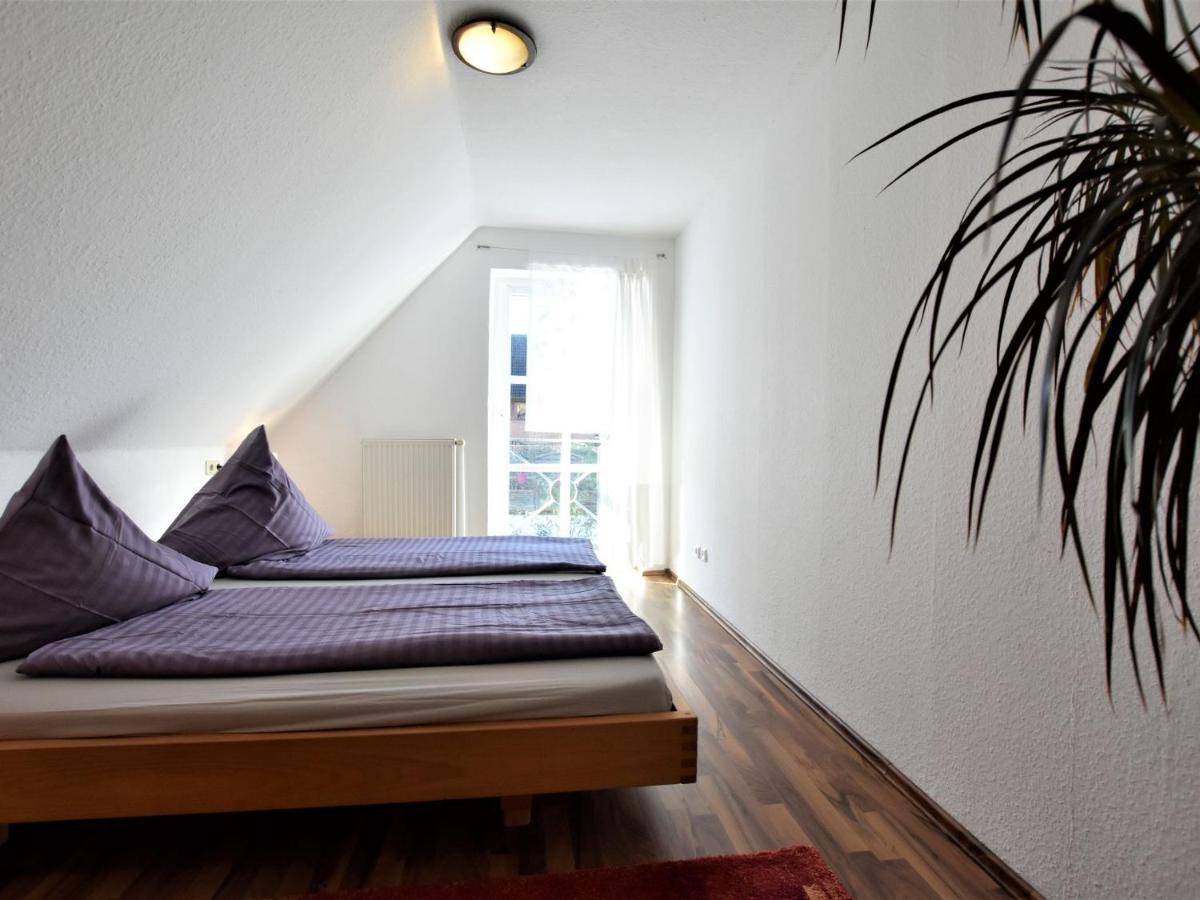 4 Room Holiday Apartment With Garden Kossau Værelse billede